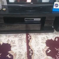 میزتلویزیون چوبی تمیز بامشتری کنارمیام