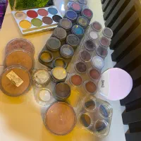 تعدادی لوازم ارایش گریماس کریولان و هرلیچ به فروش