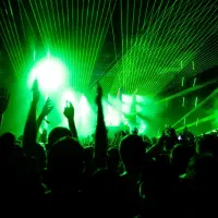 اجاره باغ به همراه dj دیجی