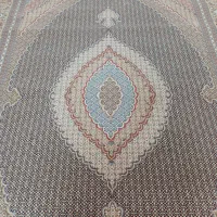 ۲عدد،قالی پاتریس رنگ کرم ۷۰۰شانه ۹متری(نو و آکبند)