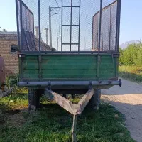 تریلی  تراکتور. دوچرخ. همراه با توری