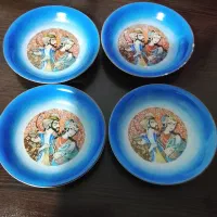 با سلام  ۴ عدد نعلبکی قدیمی