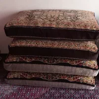 پشتی در حد نو