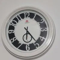 ساعت دیواری بزرگ