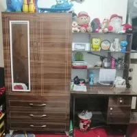 میز مطالعه و کمد لباسی نونو فقط دوماه هست خرید شده