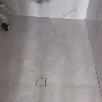 کاشیکاری و سرامیک کاری کف‌وبدنه چسبی