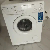 لباس شویی بانکوست