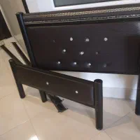 تخت فلزی