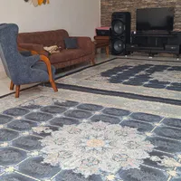چون قالی خریدم نمیخوام روفرشی پهن کنم