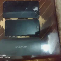 گوشی ایفون و پاور بانک