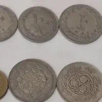 تعدادی سکه،
