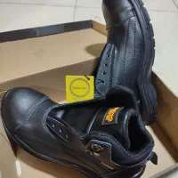 کفش کار|کیف، کفش، کمربند|بافق, |دیوار