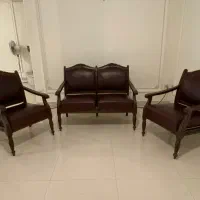 نیم ست (سه نفره) چرم و چوب گردو|مبلمان خانگی و میز عسلی|تهران, ونک|دیوار