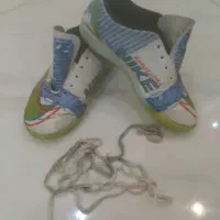 کفش ورزشی فوتبال سالن و چمن سایز 35 ...