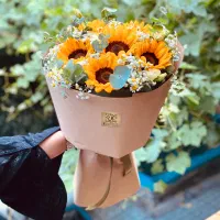 ۲۰درصد تخفیف گل در دخترک گل فروش