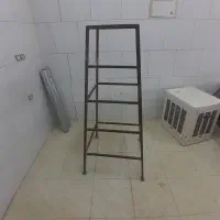 چهارپایه آهنی