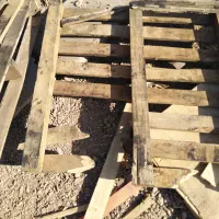 پالت چوبی|مصالح و تجهیزات ساختمان|اردکان, |دیوار