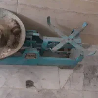 ترازو قدیمی ۲۰ کیلوی سالم باسنگ|کلکسیون اشیاء عتیقه|رباطکریم, الارد|دیوار