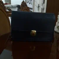 کیف|کیف، کفش، کمربند|میانه, |دیوار