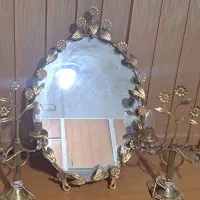 آینه و شمعدان قدیمی