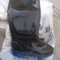 دوتا چکمه بارونی سایز ۴۲ و ۴۳ نو نو