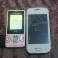 دوتا گوشی (سونی اریکسون و جی‌ال‌ایکس)