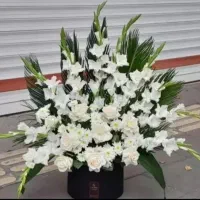 تاج گل با قیمت مناسب ارسال به تمام نقاط استان|خدمات پذیرایی، مراسم|کرمانشاه, |دیوار