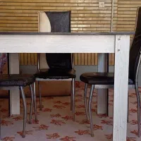 میز غذا خوری|میز و صندلی غذاخوری|پیر بکران, |دیوار