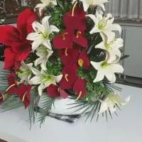 گل وگلدان مصنوعی بسیار بزرگ وتمیز