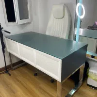 میز و صندلی پزشک