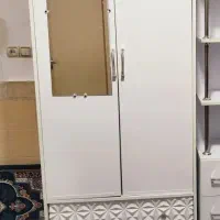 د کمد و دراور لباس نو