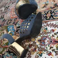 کفش، لباس نو با قیمت مناسب