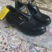 کفش کار درجه یک سایز۴۳