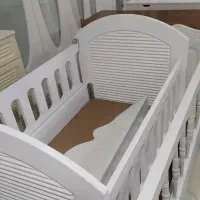 تخت و گهواره نوزاد