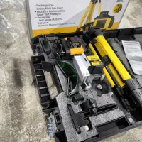 تراز لیزری دیوالت فقط از کاران خارج شده اکبند