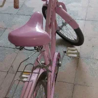 دوچرخه ۱۶|دوچرخه، اسکیت، اسکوتر|صدرا-فارس, فاز ۱|دیوار