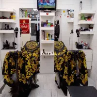 آرایشگر نیمه ماهر یا وردست