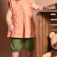 لباس بچگانه