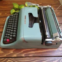 دستگاه تایپ قدیمی فارسی فیروزه‌ای|کلکسیون اشیاء عتیقه|تهران, فلسطین (میدان انقلاب)|دیوار