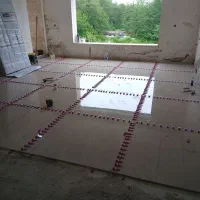 کارگر  کاشیکاری