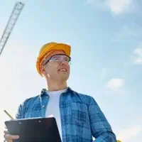 پیمانکار ساختما