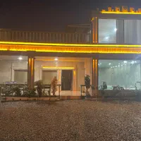 اجاره روزانه ویلا استخر دار داخل شهر