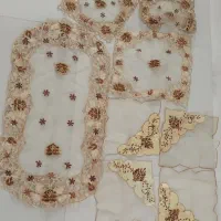 رومیزی فروشی و دوتا پرده حریر