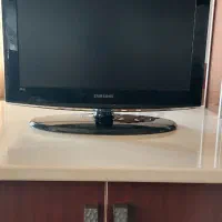 فروفروش یکدستگاه تلویزیون سامسونگ ۲۲ اینچ