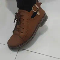 ۳ جفت کفش نو به فروش میرسد