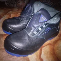 سبک،راحت،خیلی زیرقیمت(نسبت به تمام آگهی ها)|کیف، کفش، کمربند|اهواز, مستغلات|دیوار