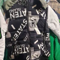 فروش لباس به علت جمع آوری مغازه