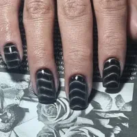 کاشت ناخن توسط مدرس ناخن