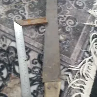 تعدادی لوازم ابزار یراق.