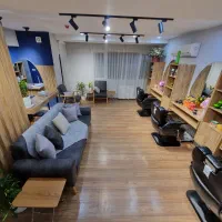 اجاره صندلی به آرایشگرسابقه دار و ارائه خدمات